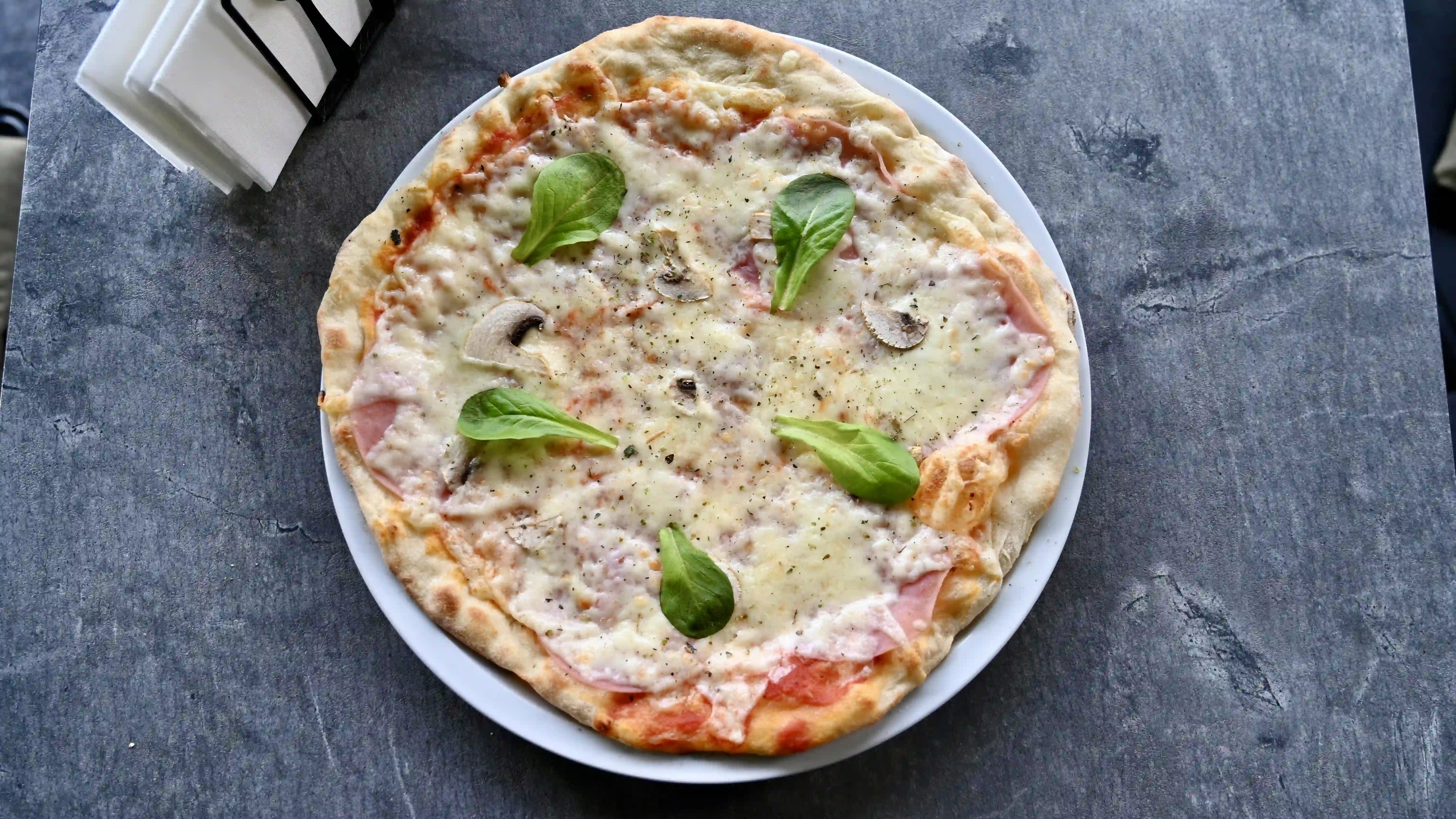 Pizzeria Rio - Pizza